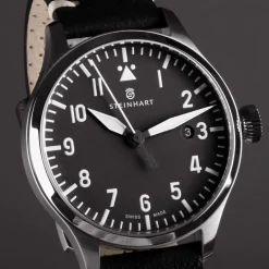 Steinhart Watches Nav B-Uhr 42 Black A-Muster