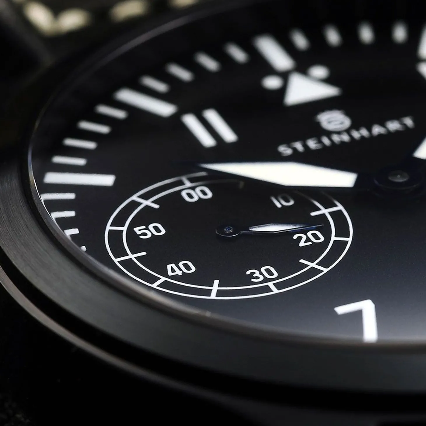 Steinhart Watches Nav B-Uhr 47 Handaufzug Black