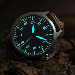 Steinhart Watches Nav B-Uhr 44 Titan A Muster Zentralsekunde