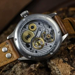 Steinhart Watches Nav B-Uhr 44 Titan A Muster Zentralsekunde