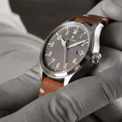 Steinhart Watches Nav B-Uhr 42 Vintage Beige A-Muster