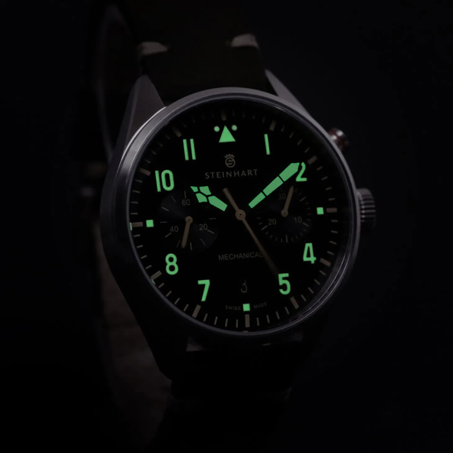 Steinhart Watches Nav.B - Monopusher 42 Black