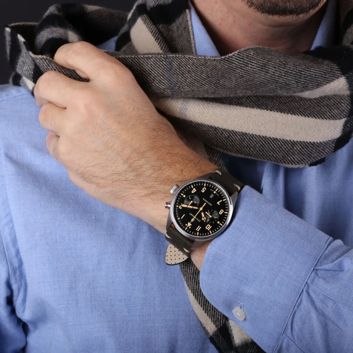 Steinhart Watches Nav.B - Monopusher 42 Black