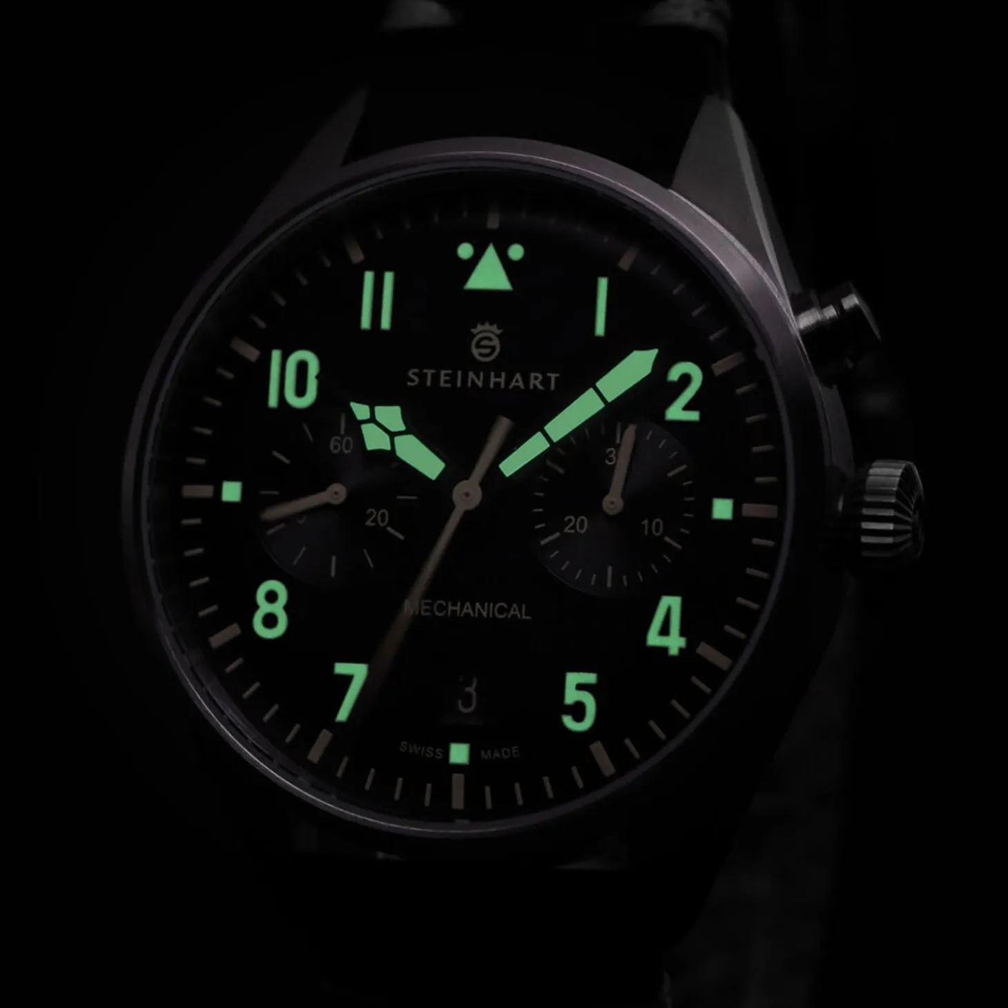 Steinhart Watches Nav.B - Monopusher 42 Black