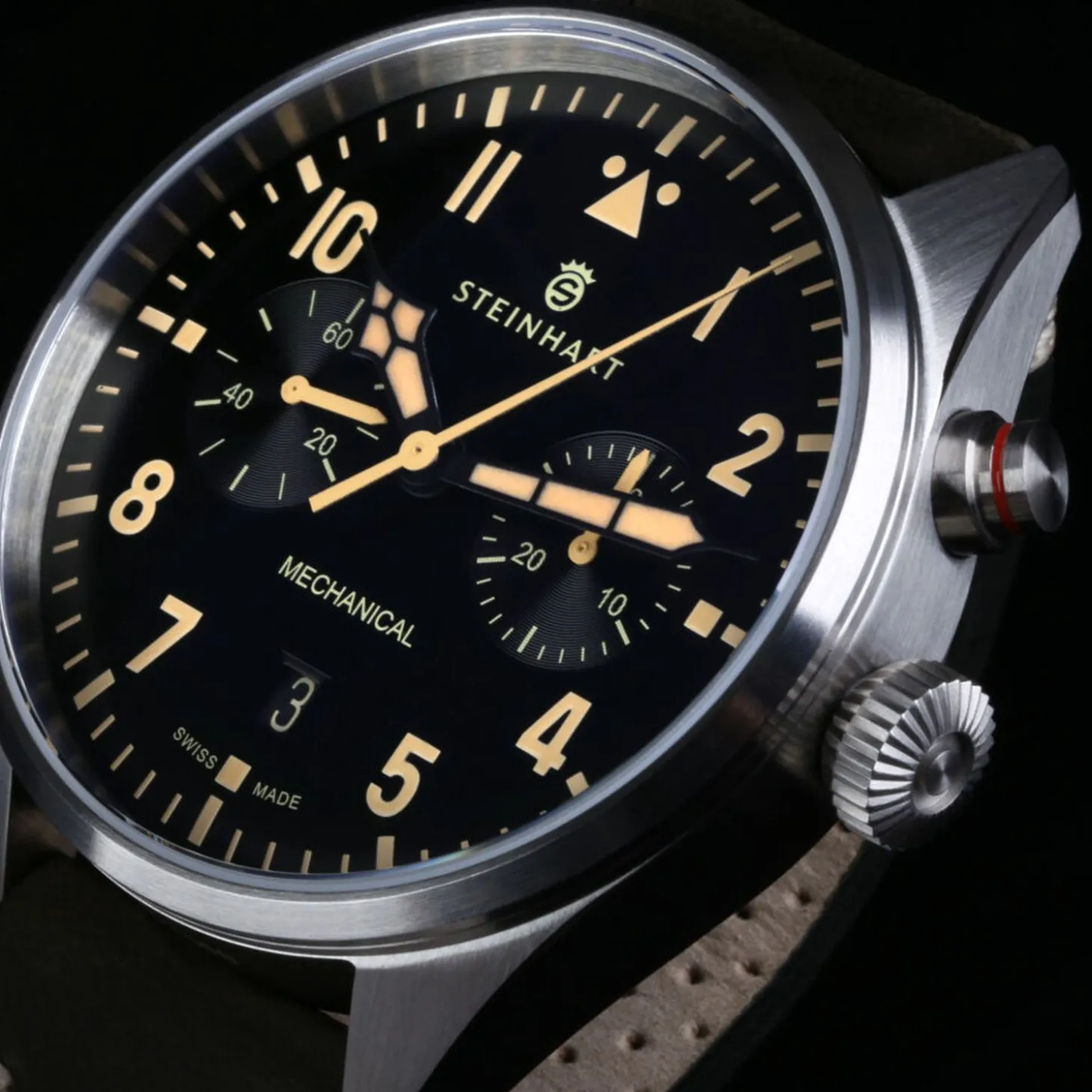Steinhart Watches Nav.B - Monopusher 42 Black