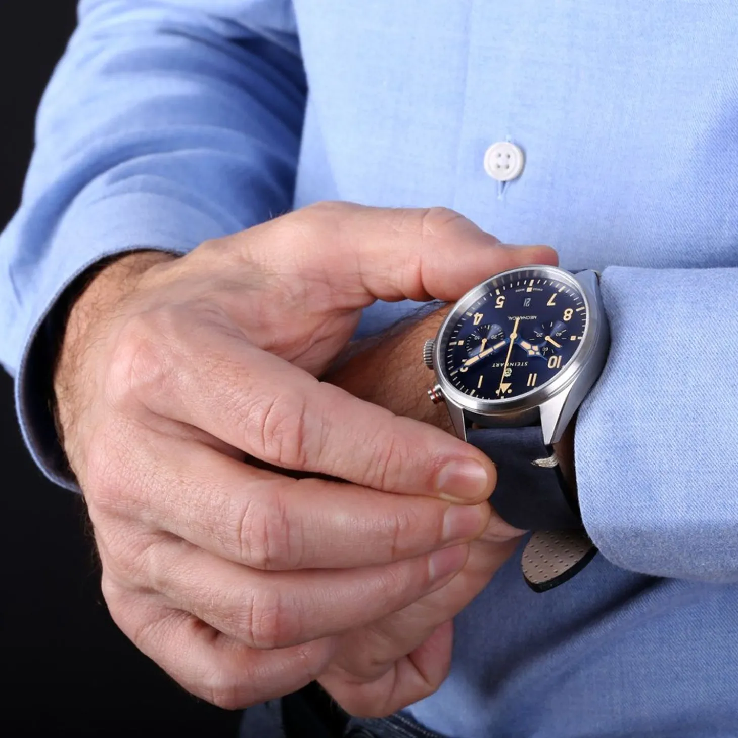 Steinhart Watches Nav.B - Monopusher 42 Blue