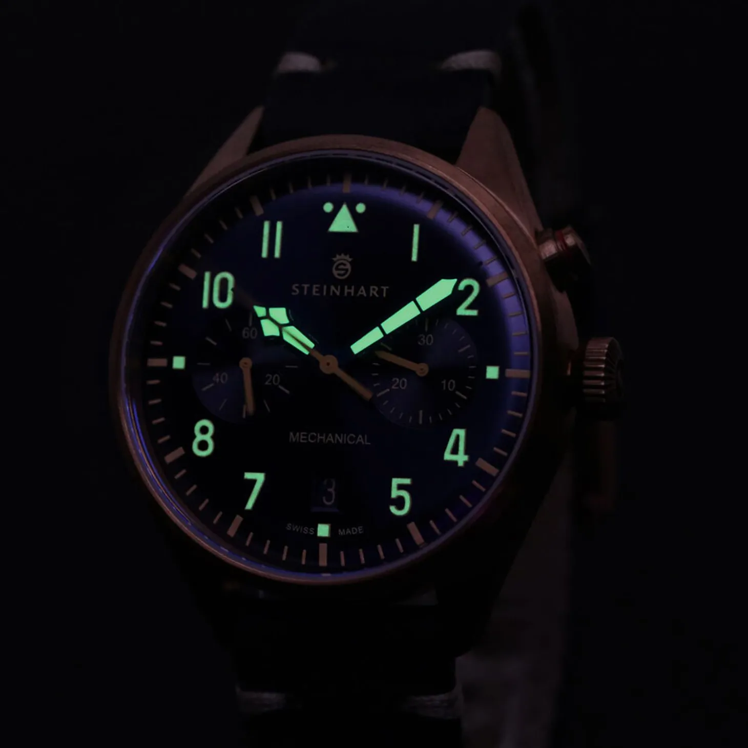 Steinhart Watches Nav.B - Monopusher Bronze 42 Blue