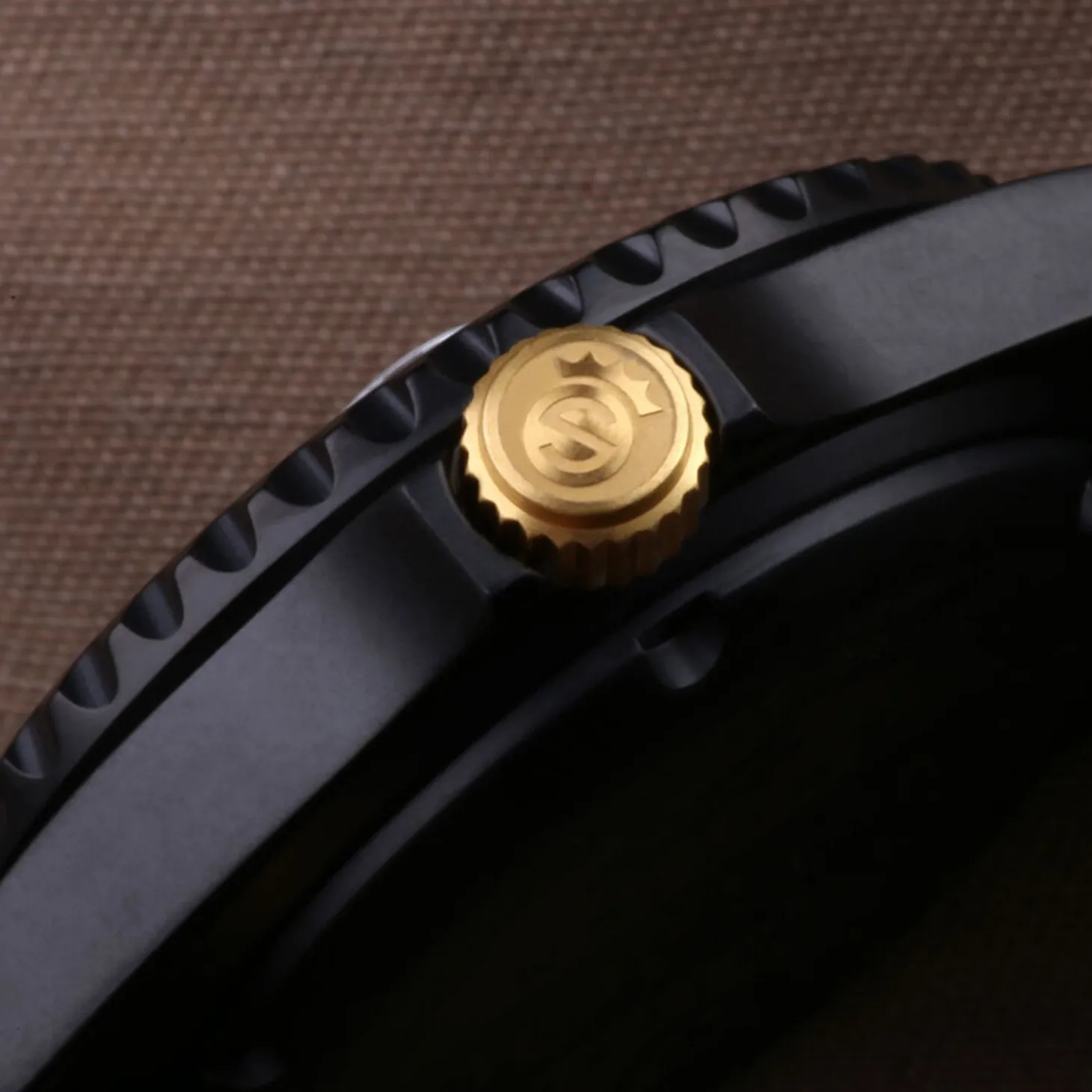 Steinhart Watches Ocean 39 Gmt Black Military Khaki Diver Watch
