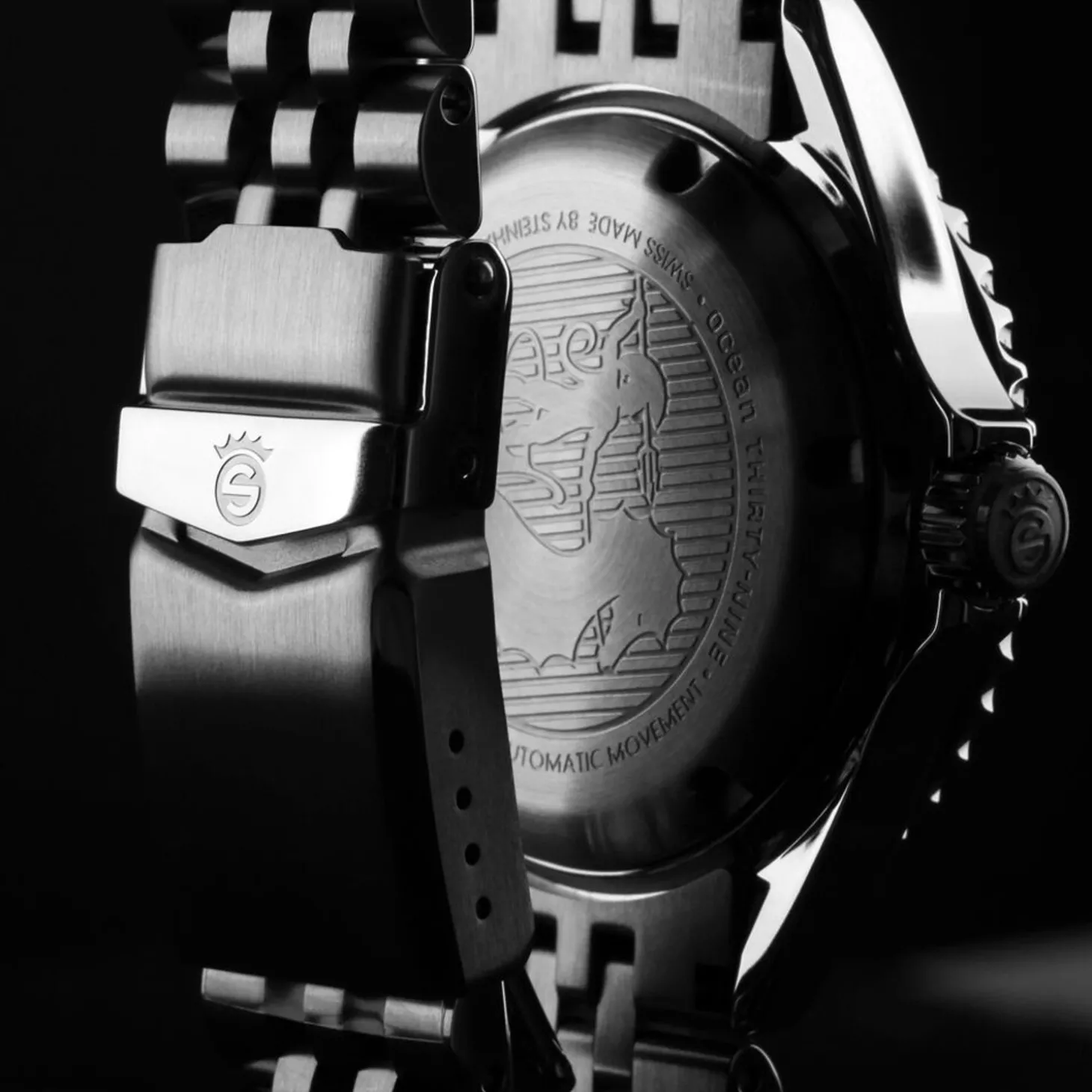 Steinhart Watches Ocean 39 Gmt.2 Black-Red Ceramic Diver Watch