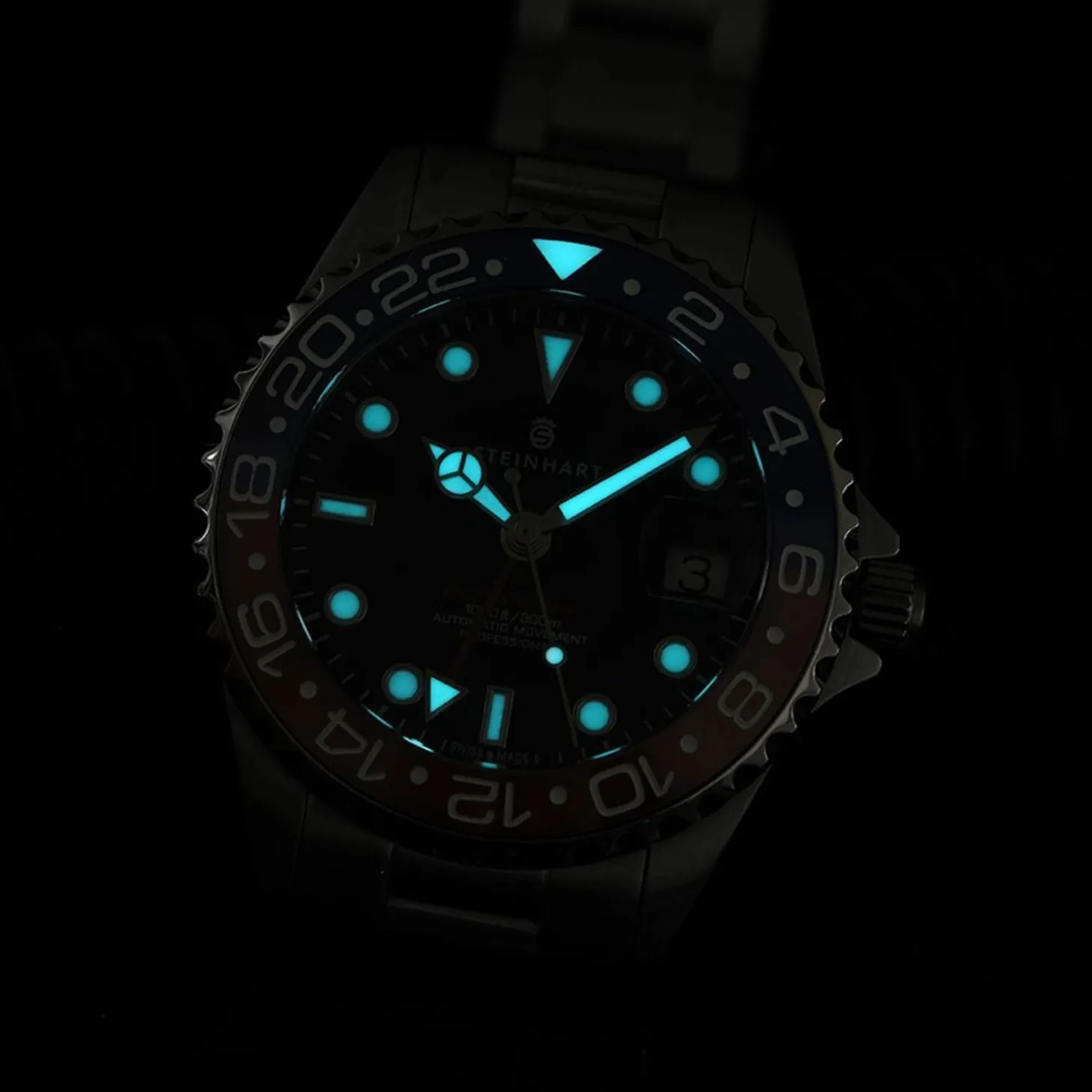 Steinhart Watches Ocean 39 Gmt Blue-Red Ceramic Diver Watch