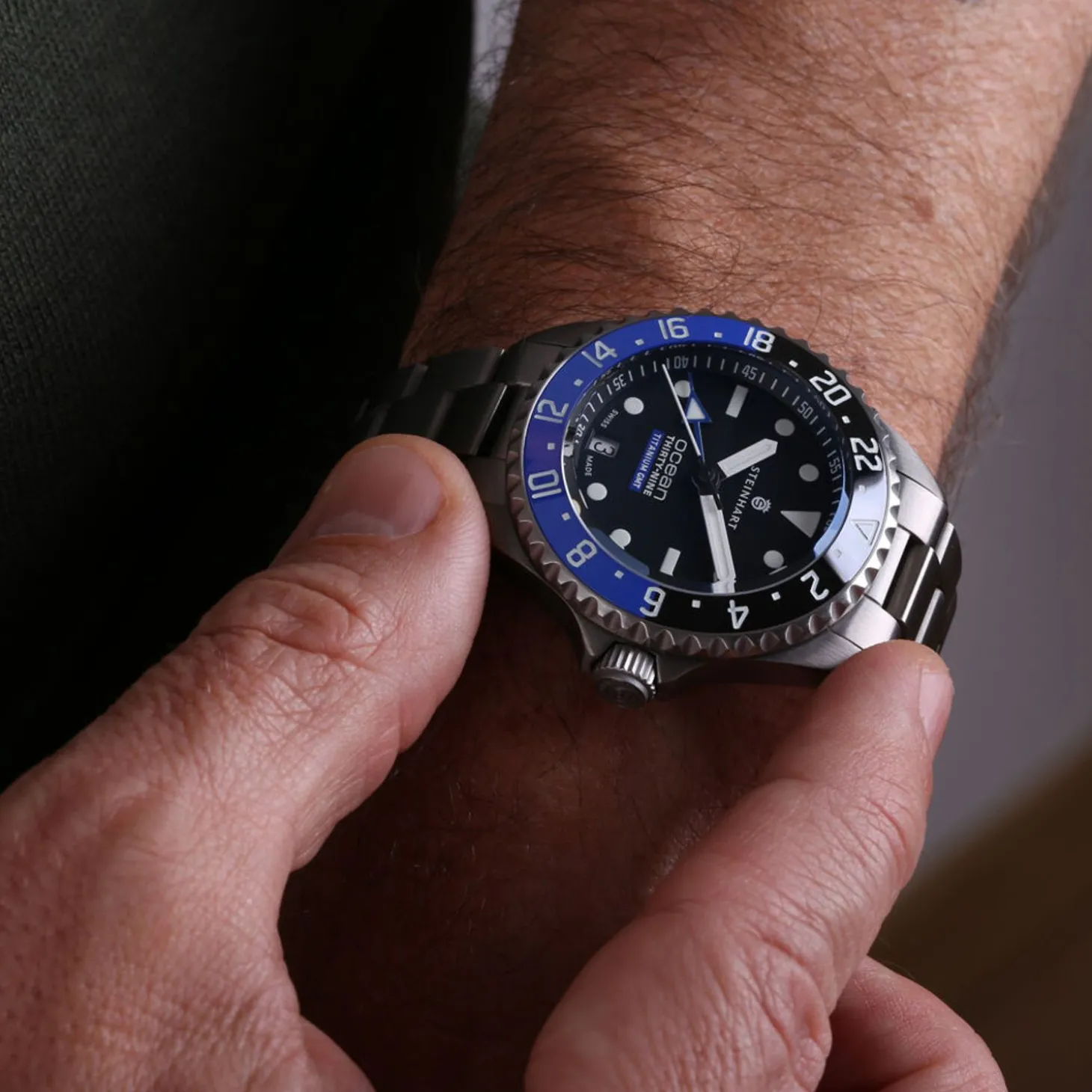 Steinhart Watches Ocean 39 Gmt Titan Premium Ceramic