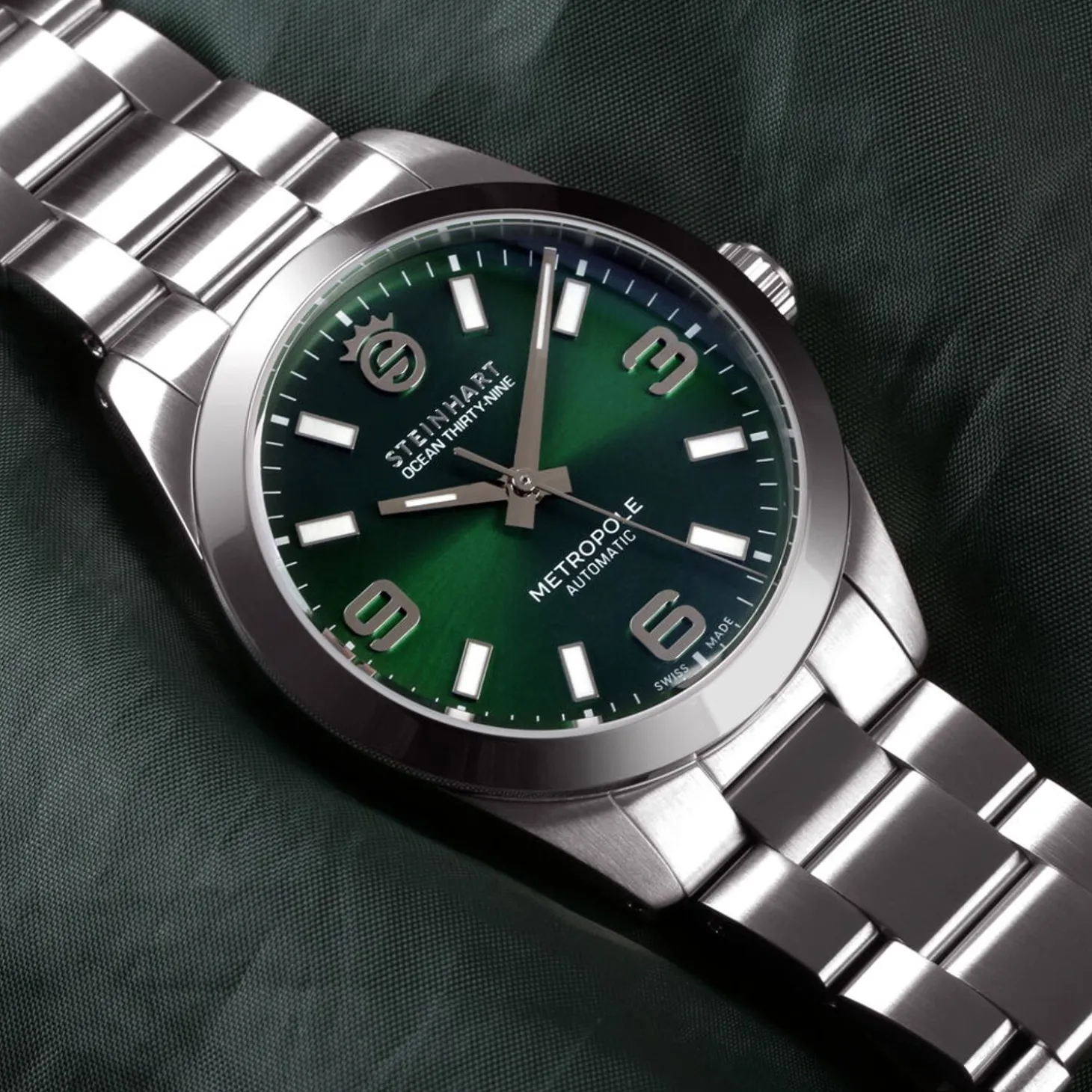 Steinhart Watches Ocean 39 Metropole Sunray Green