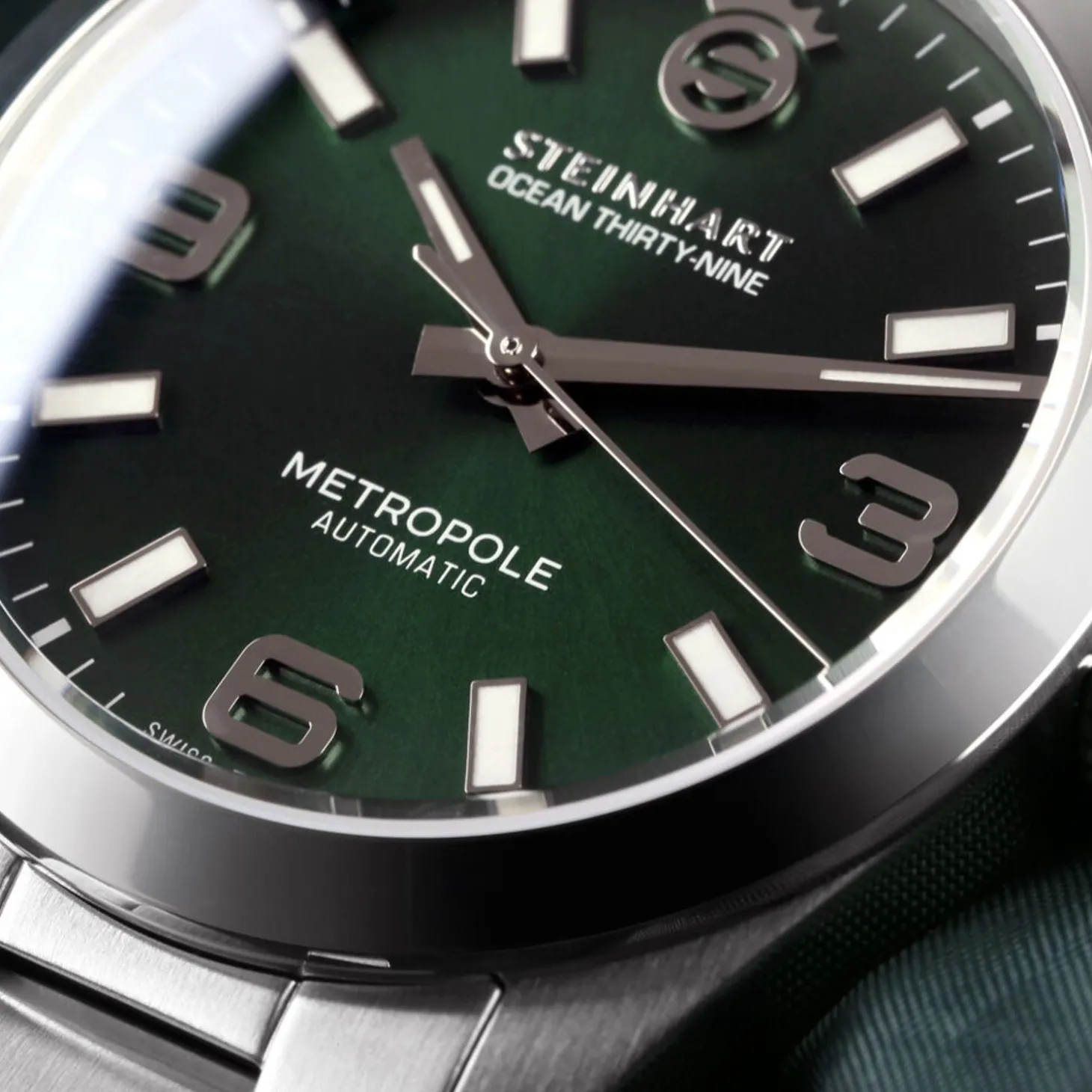 Steinhart Watches Ocean 39 Metropole Sunray Green