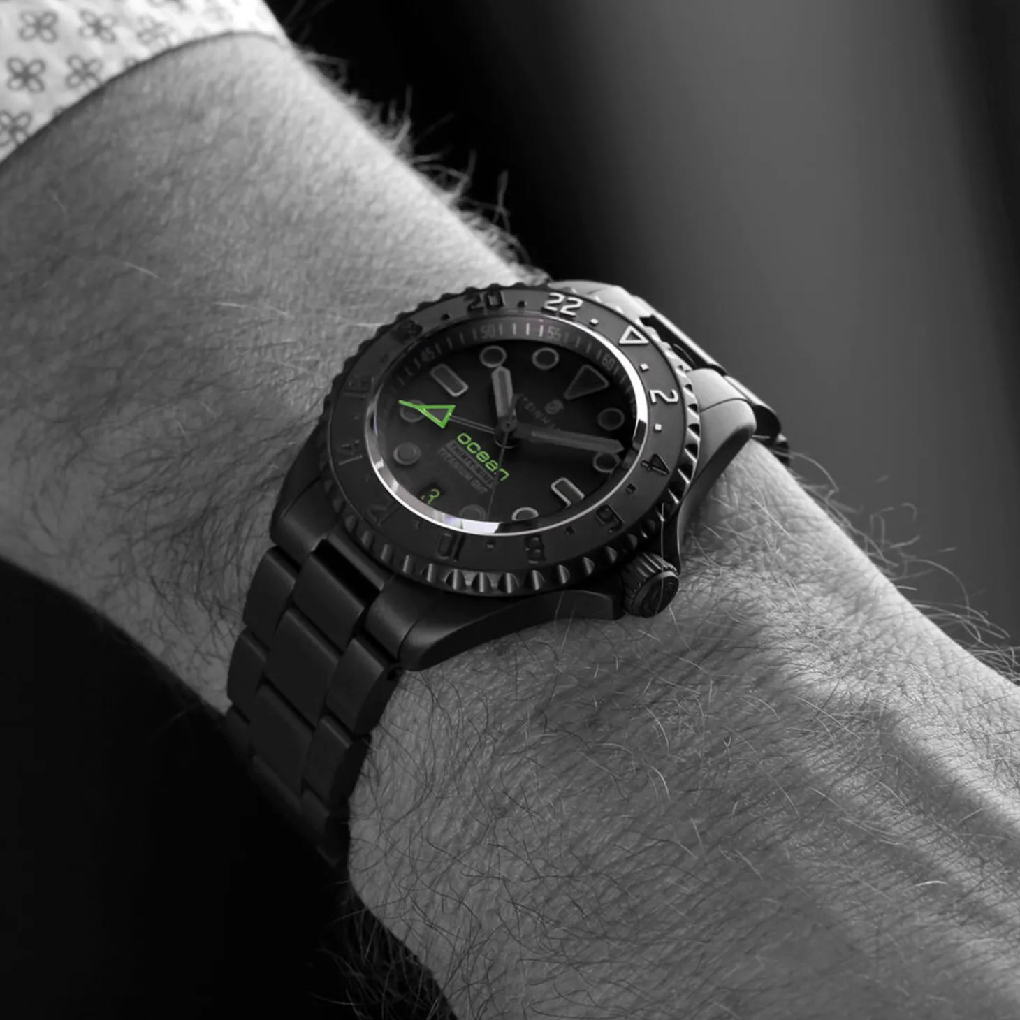 Steinhart Watches Ocean 39 Titanium Gmt Phantom Green